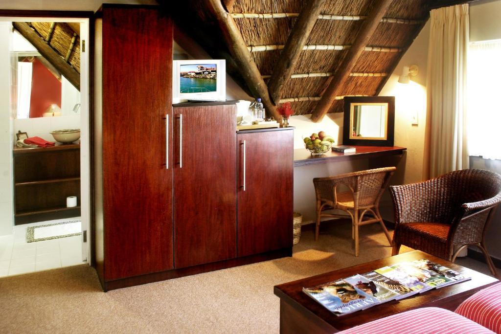 Thatchwood Country Lodge St Francisbaai Kamer foto