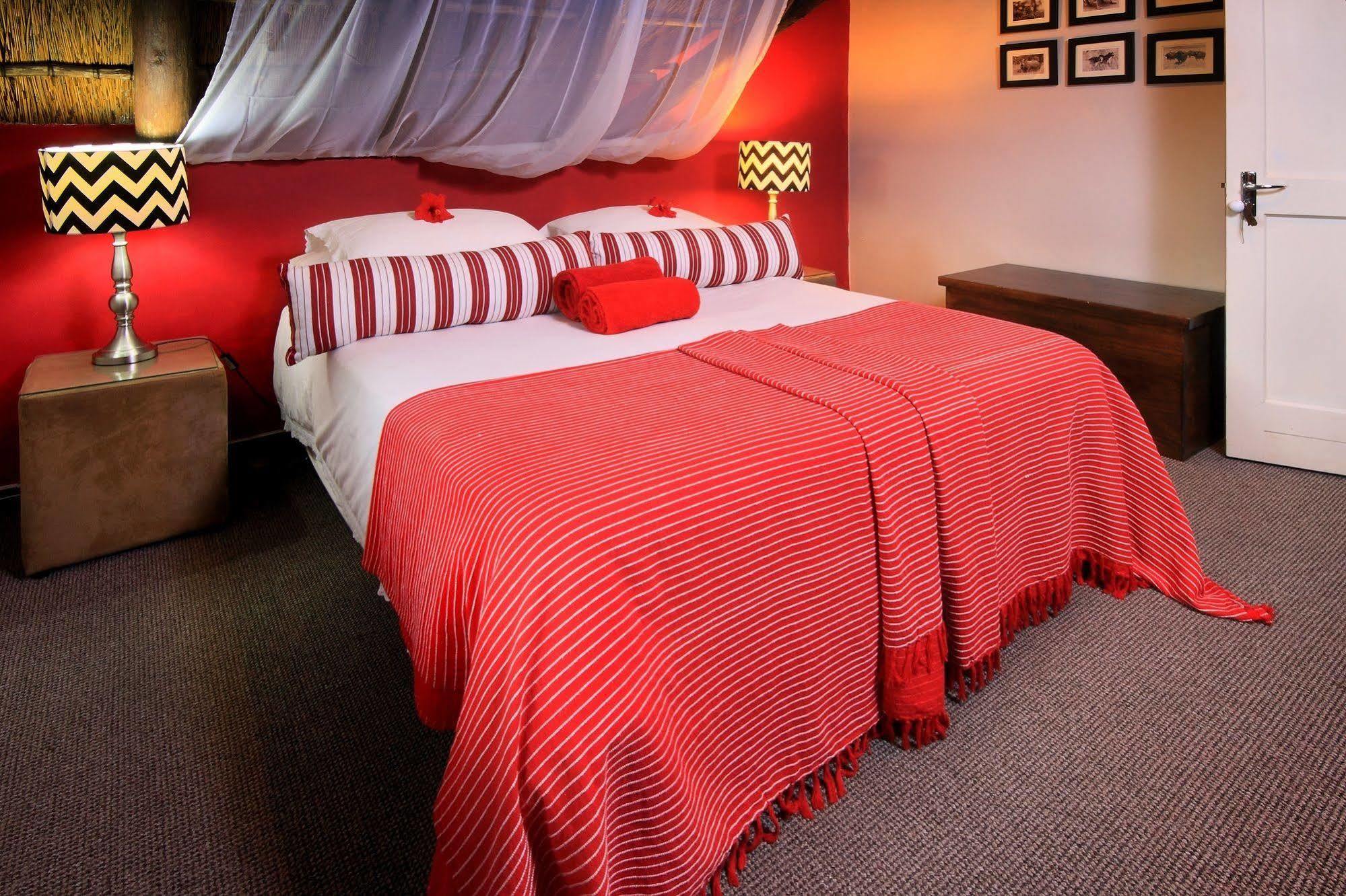 Thatchwood Country Lodge St Francisbaai Buitenkant foto